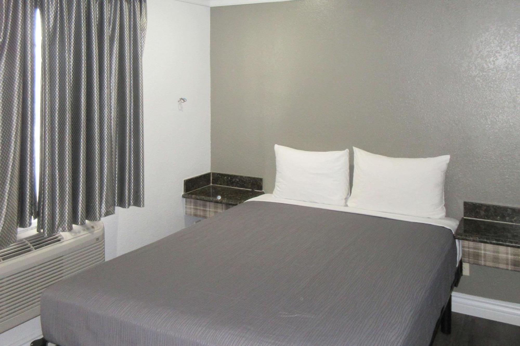 Rodeway Inn Commerce - Los Angeles Kültér fotó